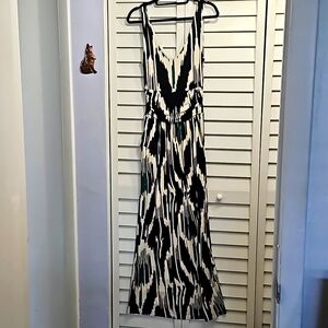 Long flowing dress M